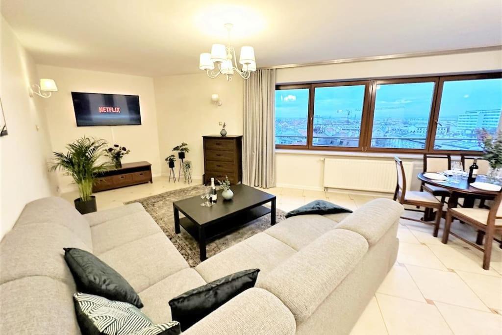 Exclusive Penthouse Near Citycenter 120M2 +Netflix Krasków Εξωτερικό φωτογραφία