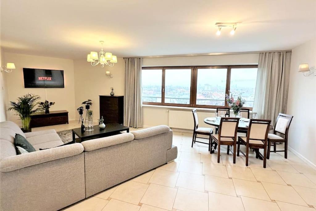Exclusive Penthouse Near Citycenter 120M2 +Netflix Krasków Εξωτερικό φωτογραφία