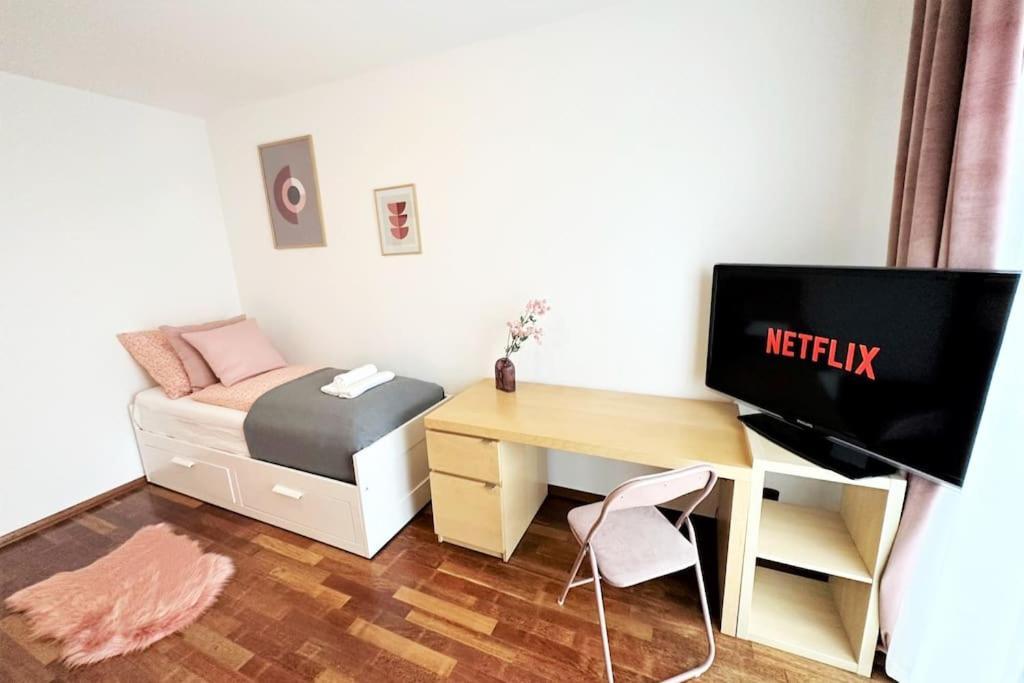 Exclusive Penthouse Near Citycenter 120M2 +Netflix Krasków Εξωτερικό φωτογραφία