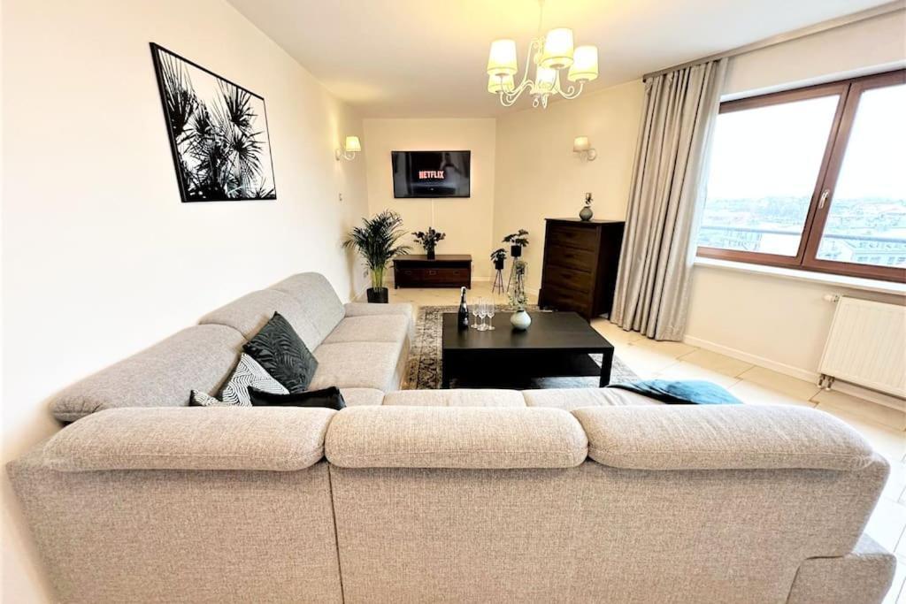 Exclusive Penthouse Near Citycenter 120M2 +Netflix Krasków Εξωτερικό φωτογραφία