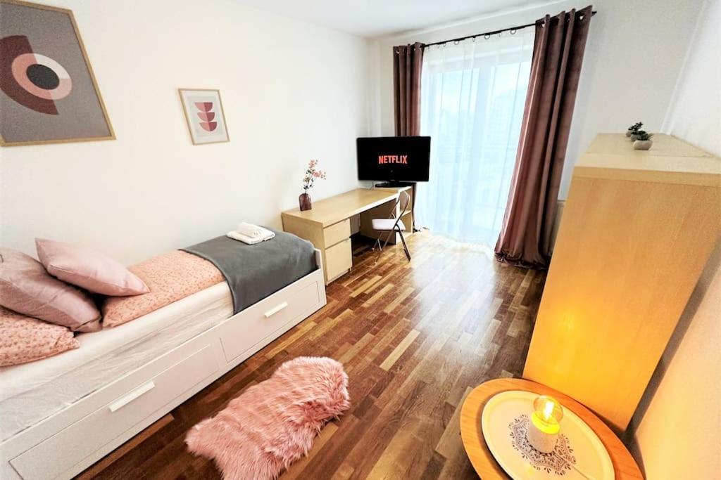 Exclusive Penthouse Near Citycenter 120M2 +Netflix Krasków Εξωτερικό φωτογραφία