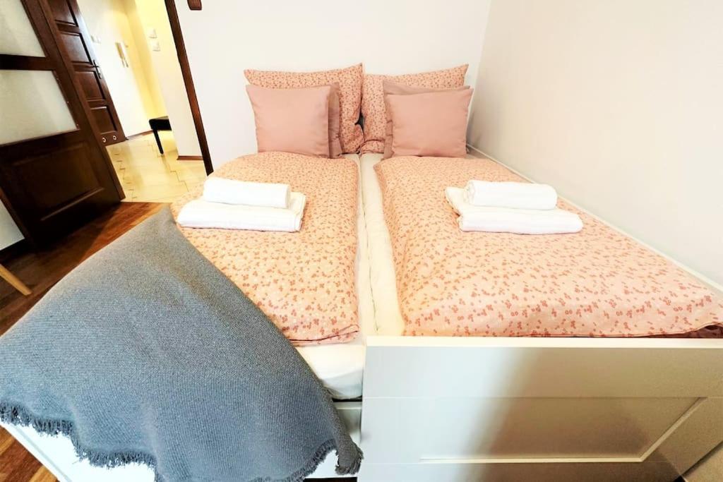 Exclusive Penthouse Near Citycenter 120M2 +Netflix Krasków Εξωτερικό φωτογραφία