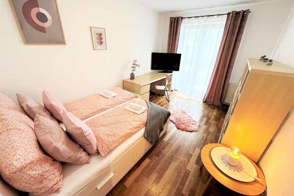 Exclusive Penthouse Near Citycenter 120M2 +Netflix Krasków Εξωτερικό φωτογραφία